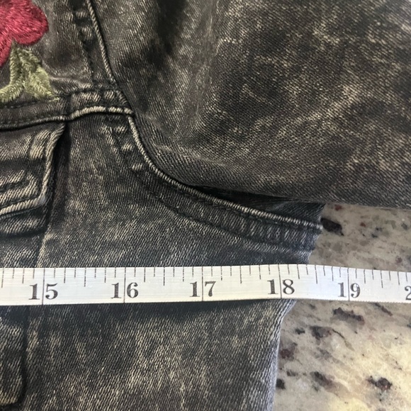 Aeropostal Embroidered Denim Jacket size M - Picture 8 of 14